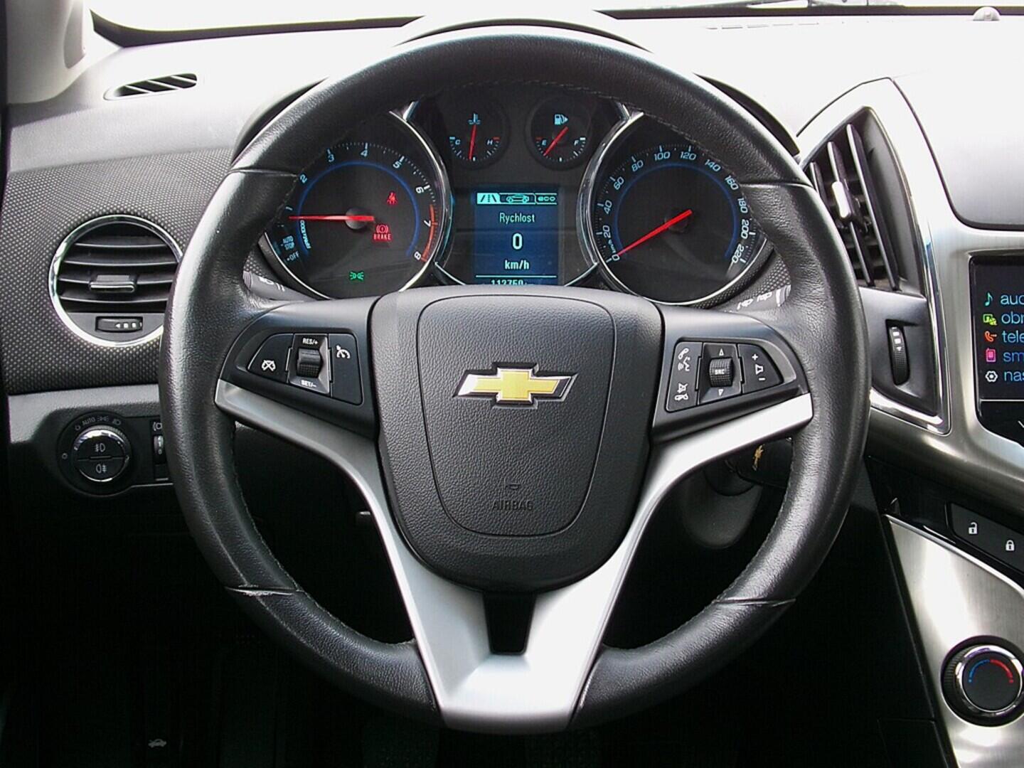 O419V07855_23.webp_CRUZE  1.4  103 kW manuál