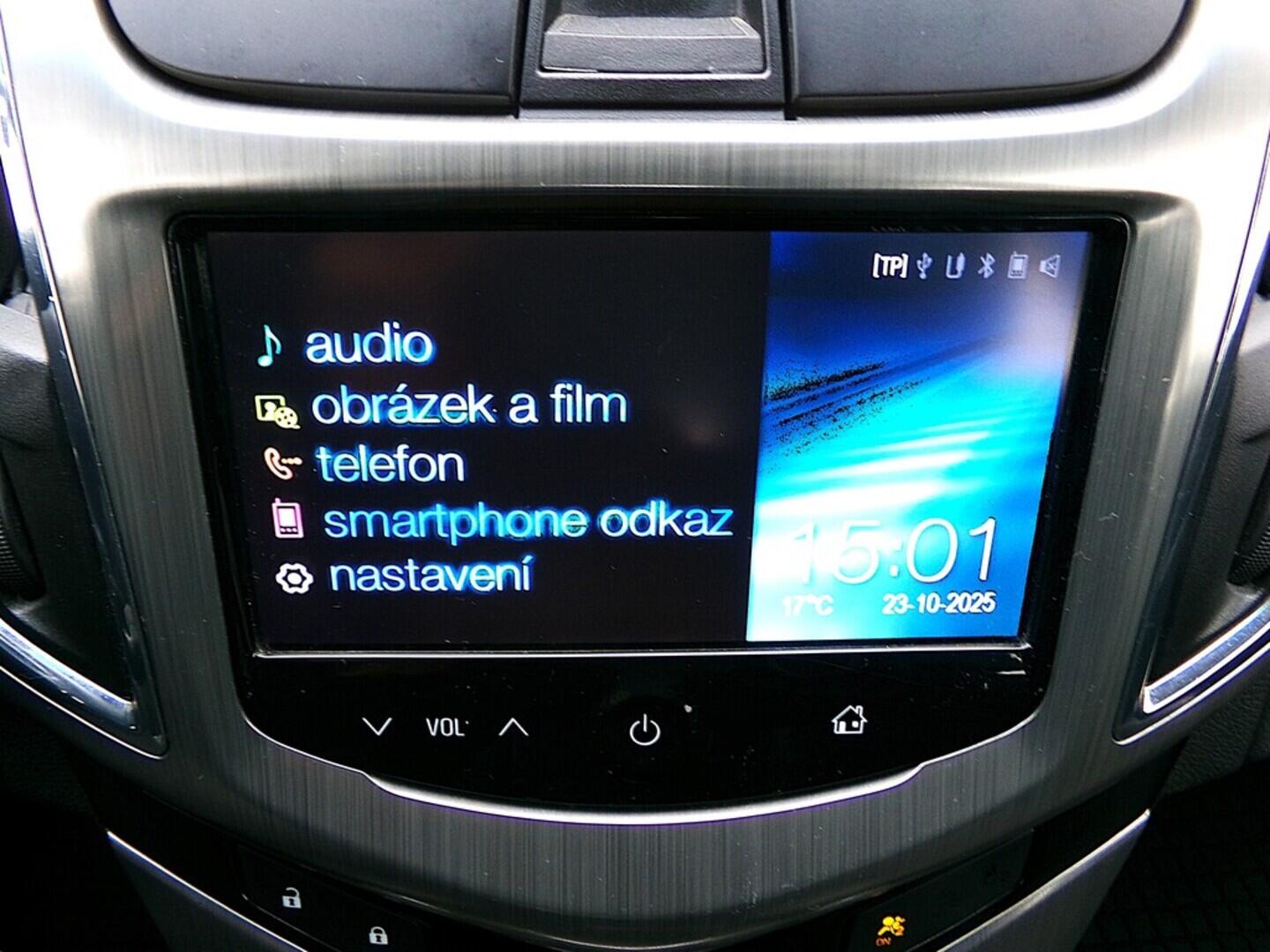 O419V07855_25.webp_CRUZE  1.4  103 kW manuál