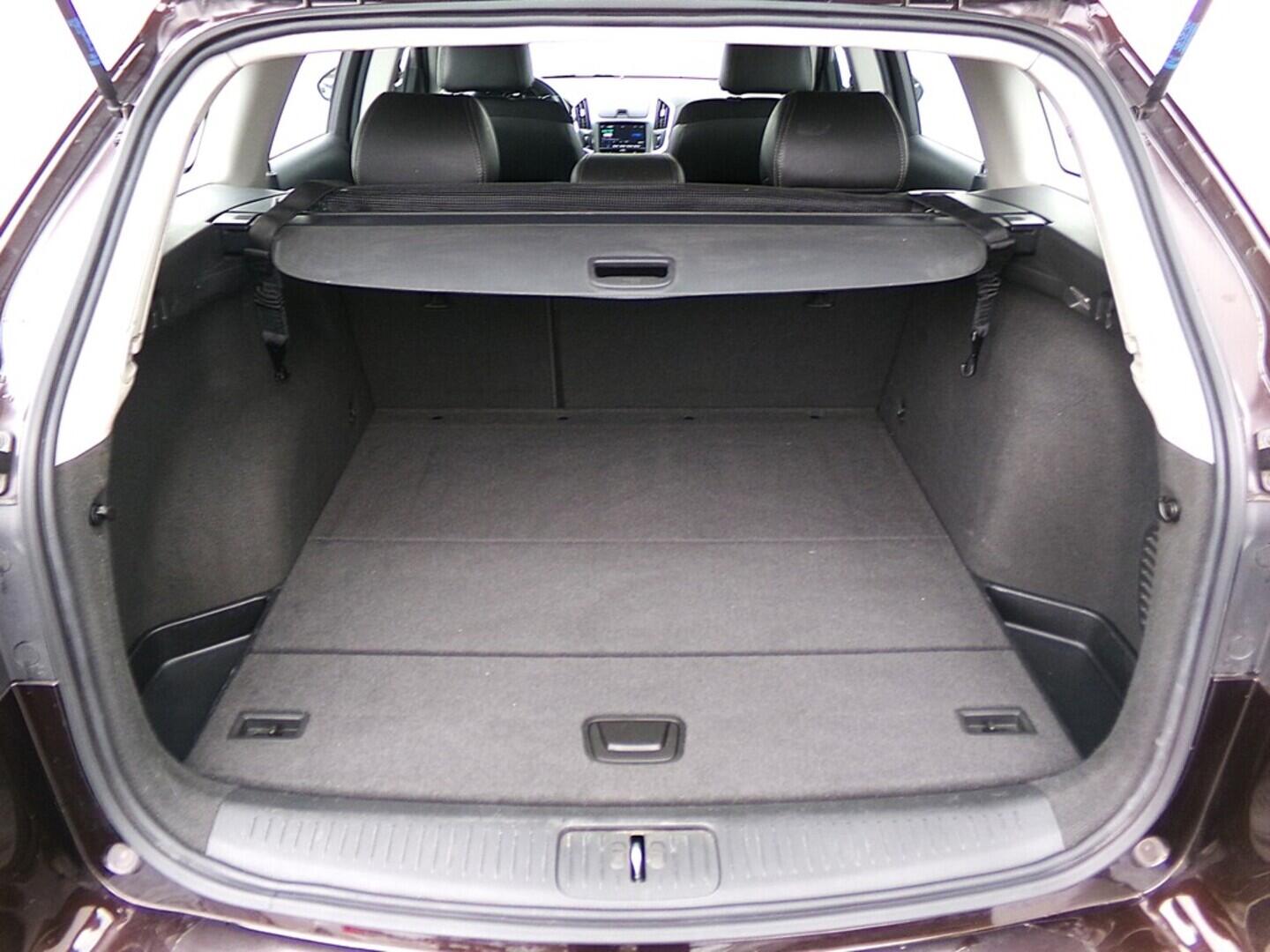 O419V07855_31.webp_CRUZE  1.4  103 kW manuál