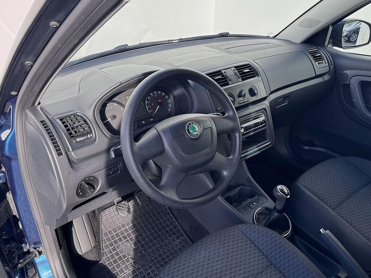 O419V07857_19.webp_FABIA Ambiente 1.2 HTP 51 kW manuál