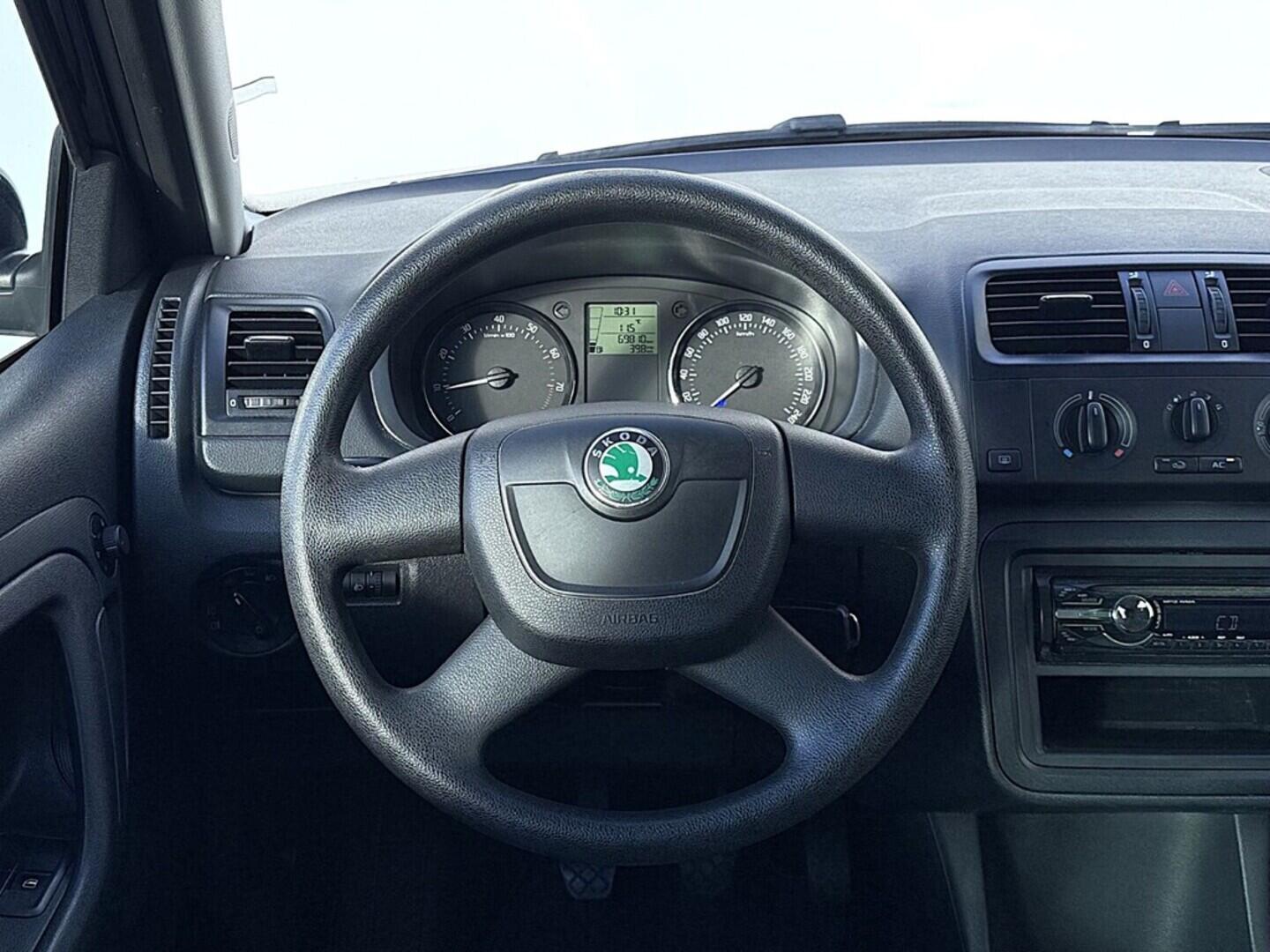 O419V07857_24.webp_FABIA Ambiente 1.2 HTP 51 kW manuál