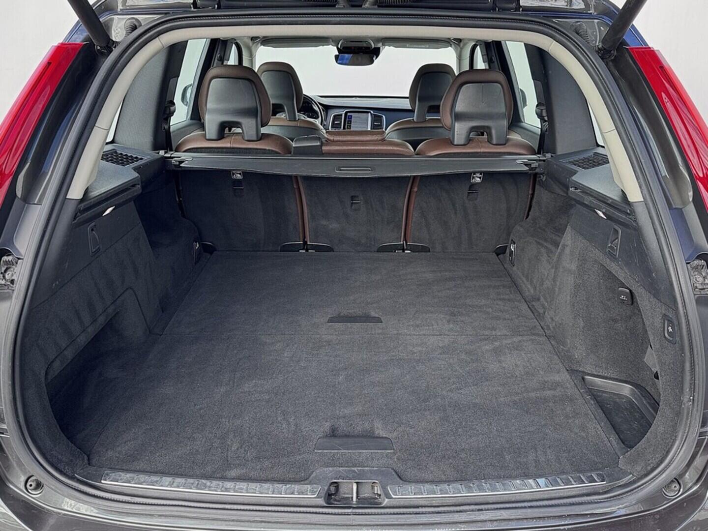 O419V07859_30.webp_XC90  2.0  173 kW automat, DPH