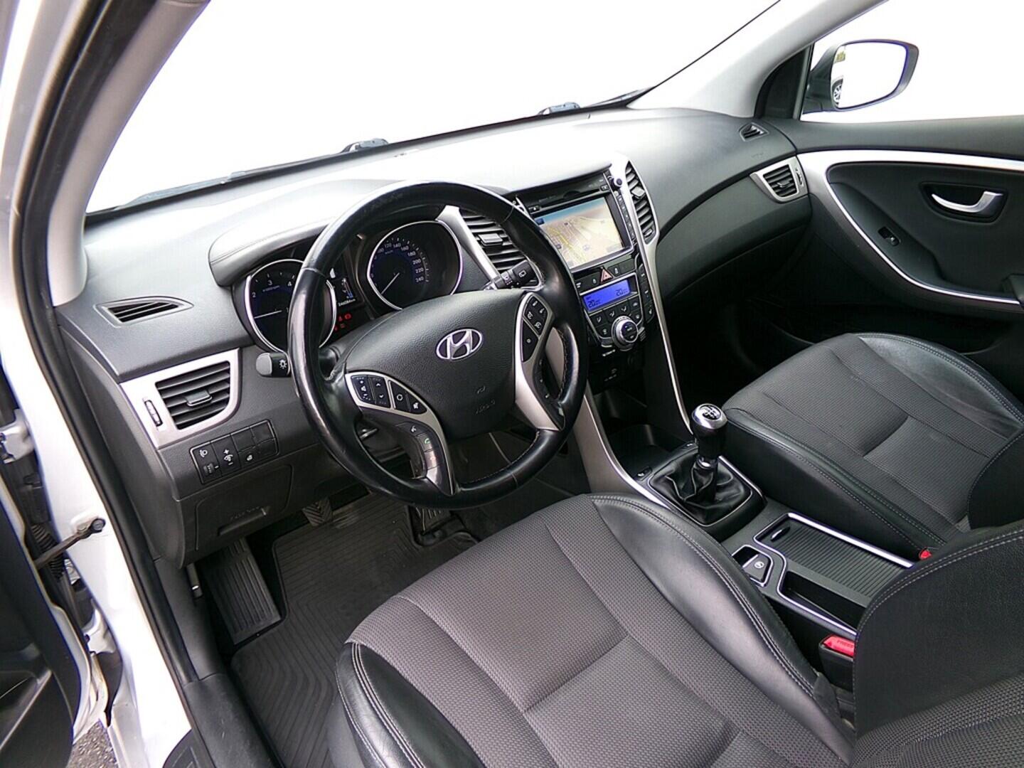 O419V07860_19.webp_I30  1.6 DCI 100 kW manuál