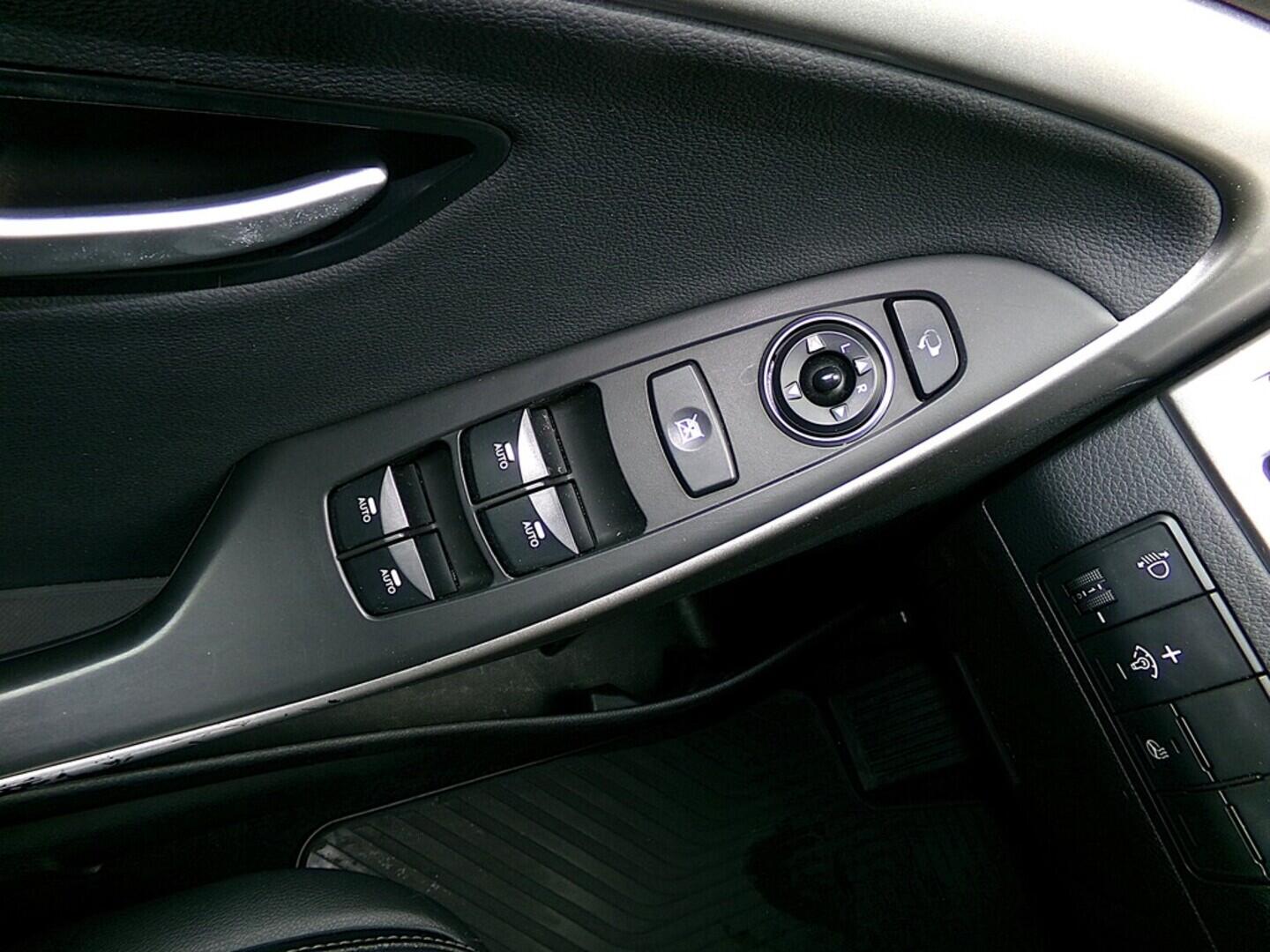 O419V07860_21.webp_I30  1.6 DCI 100 kW manuál