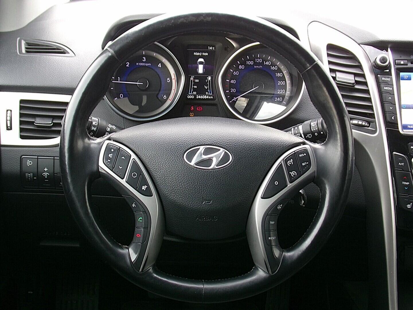 O419V07860_23.webp_I30  1.6 DCI 100 kW manuál