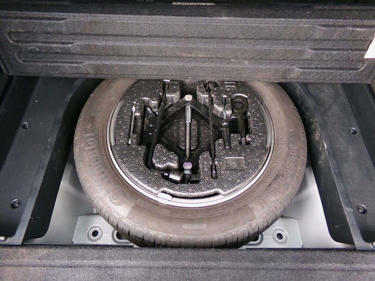 O419V07860_33.webp_I30  1.6 DCI 100 kW manuál