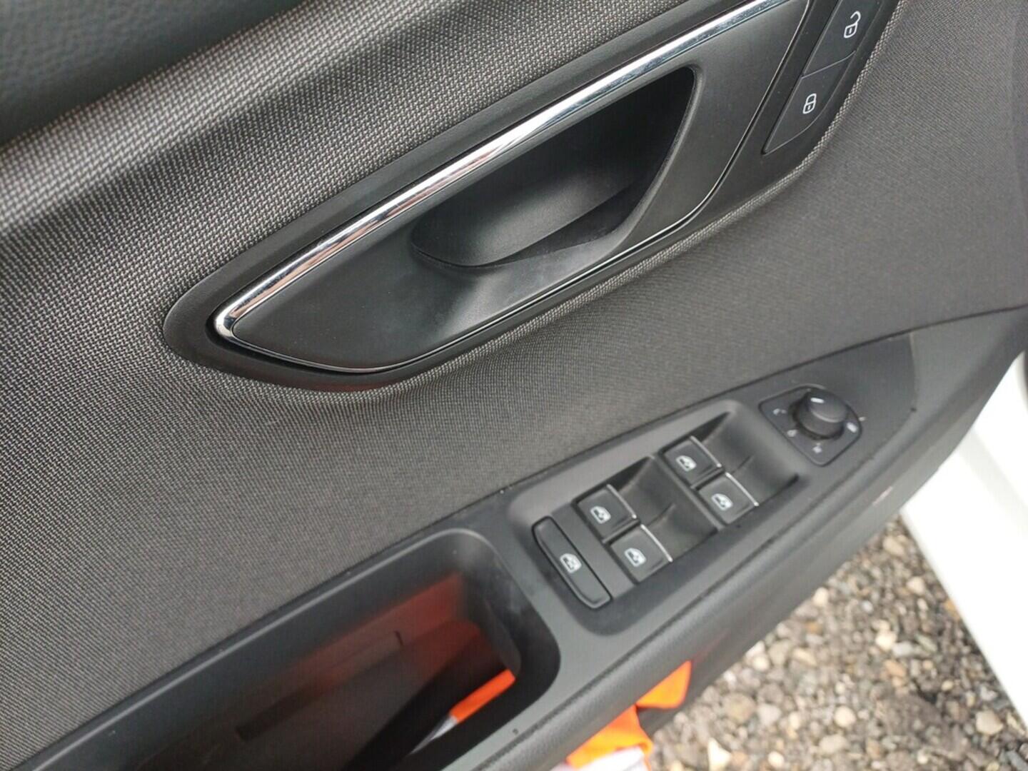 O419V07863_21.webp_LEON Xcellence 1.5 TSI 96 kW manuál, DPH