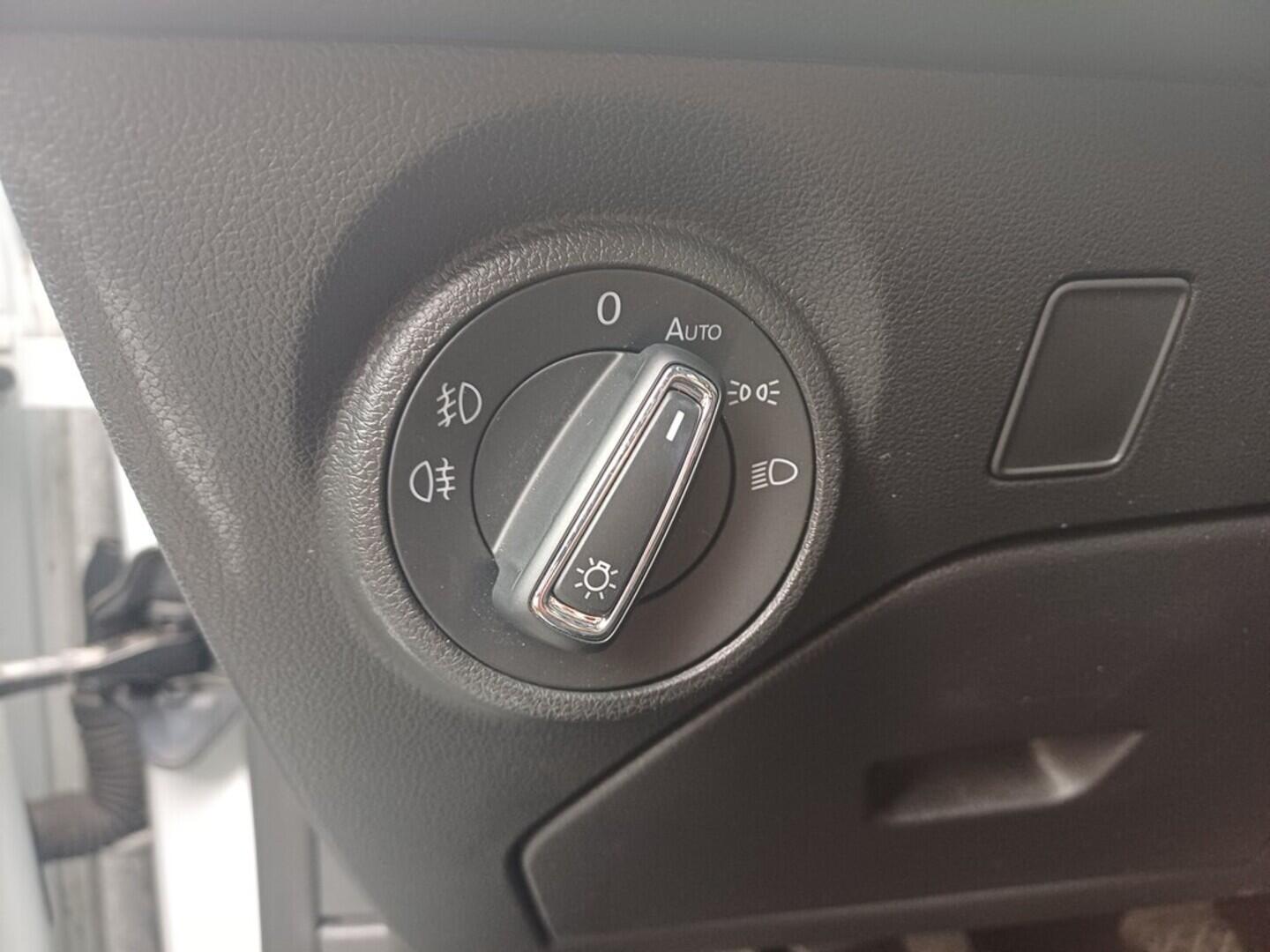 O419V07863_22.webp_LEON Xcellence 1.5 TSI 96 kW manuál, DPH