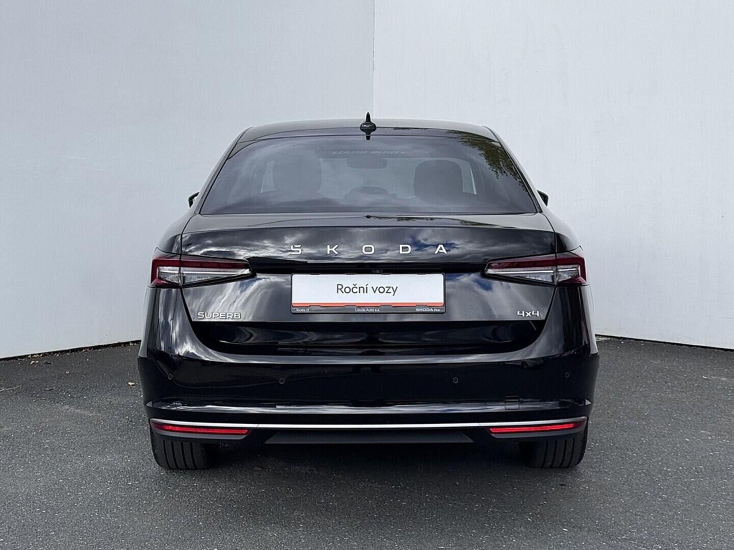 O419V07865_17.webp_SUPERB L&K 2.0 TSI 195 kW automat, DPH