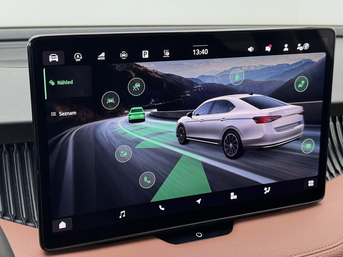 O419V07865_26.webp_SUPERB L&K 2.0 TSI 195 kW automat, DPH