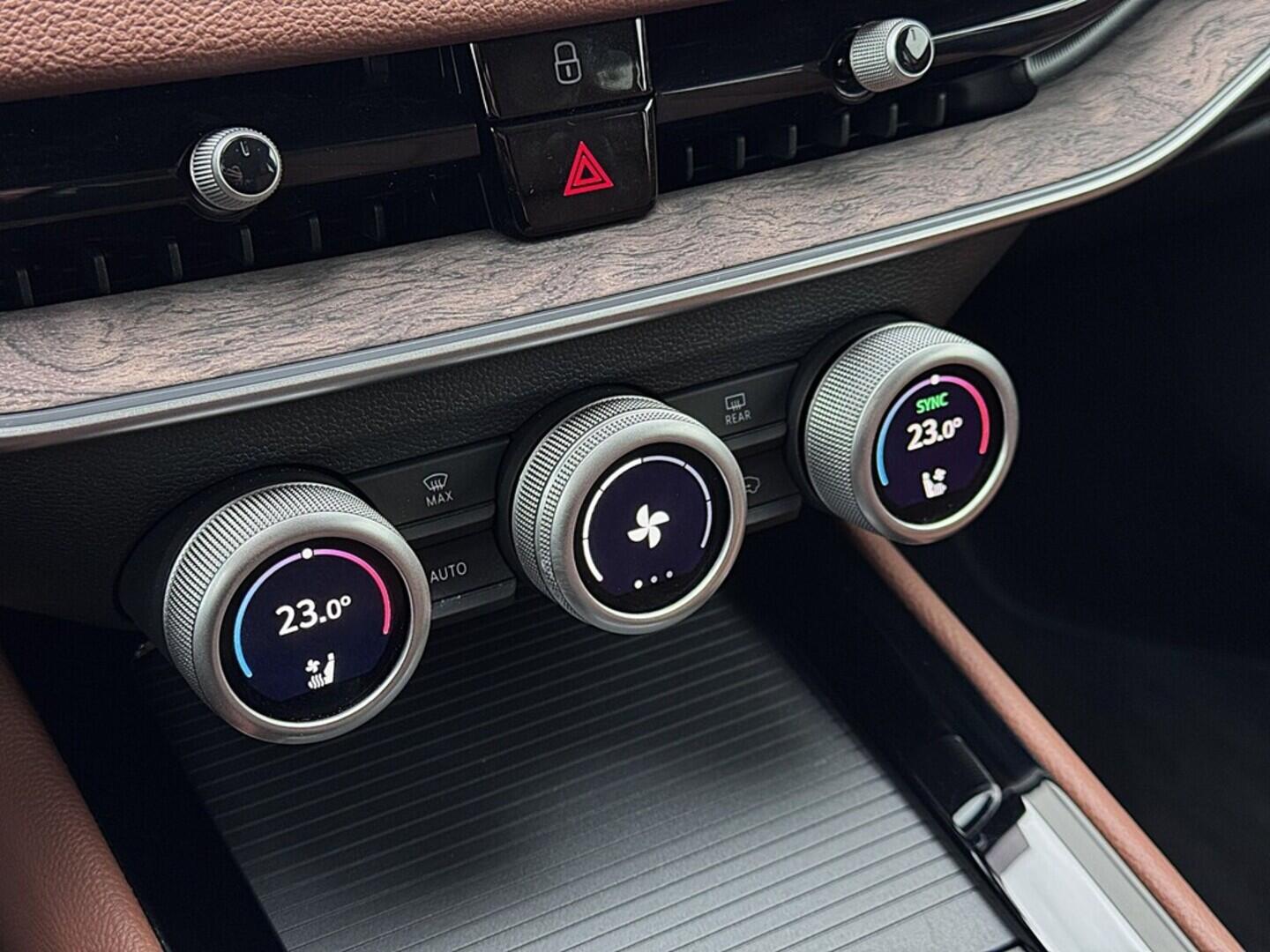 O419V07865_30.webp_SUPERB L&K 2.0 TSI 195 kW automat, DPH