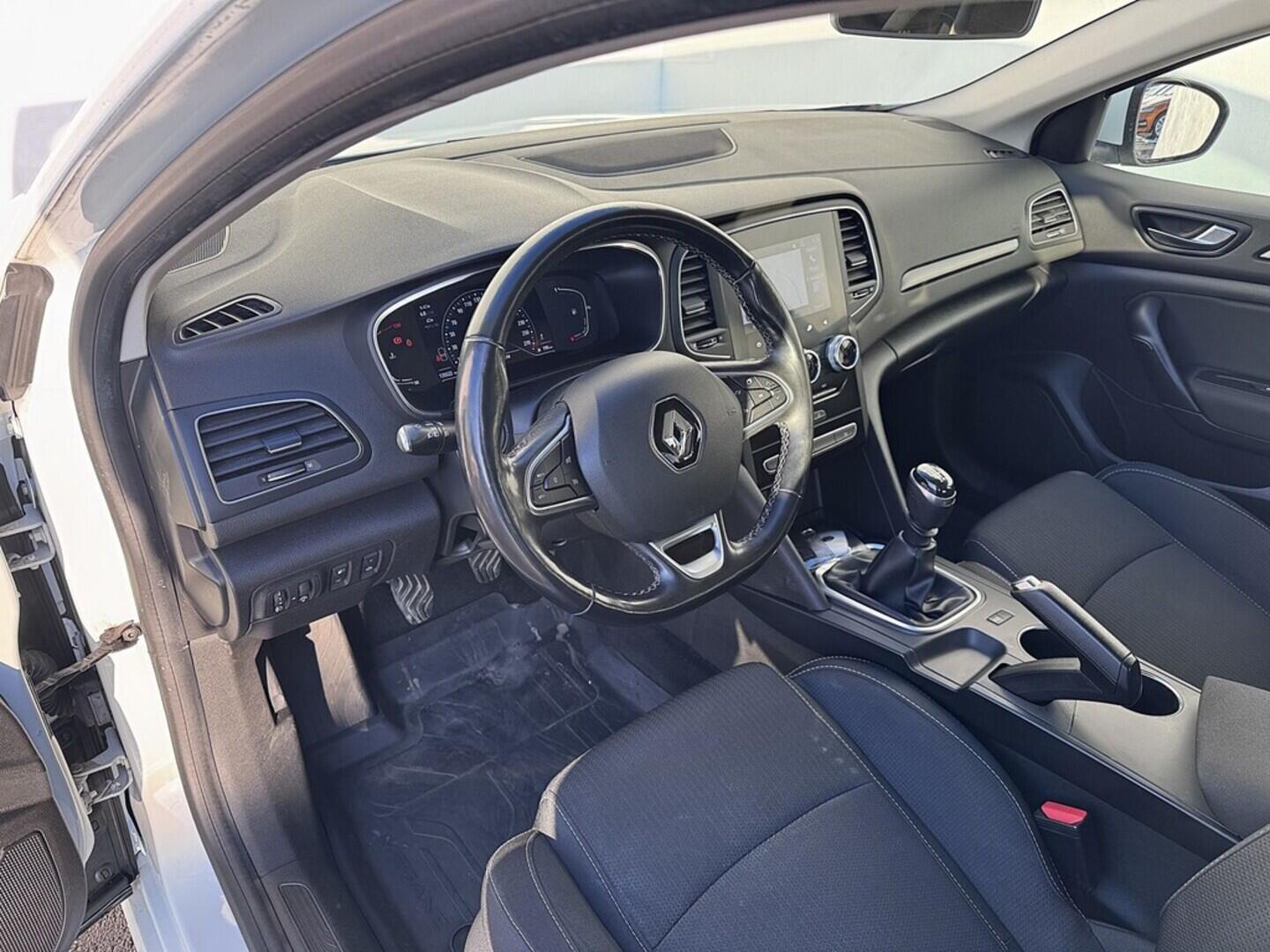 O419V07873_19.webp_MÉGANE Grand Coupé ZEN 1.0  85 kW manuál, DPH