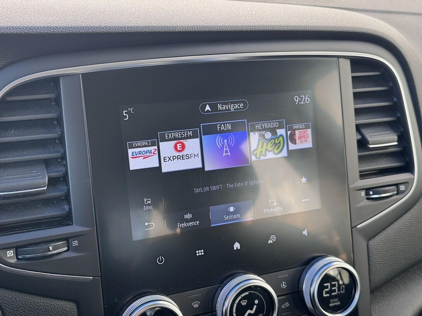 O419V07873_26.webp_MÉGANE Grand Coupé ZEN 1.0  85 kW manuál, DPH