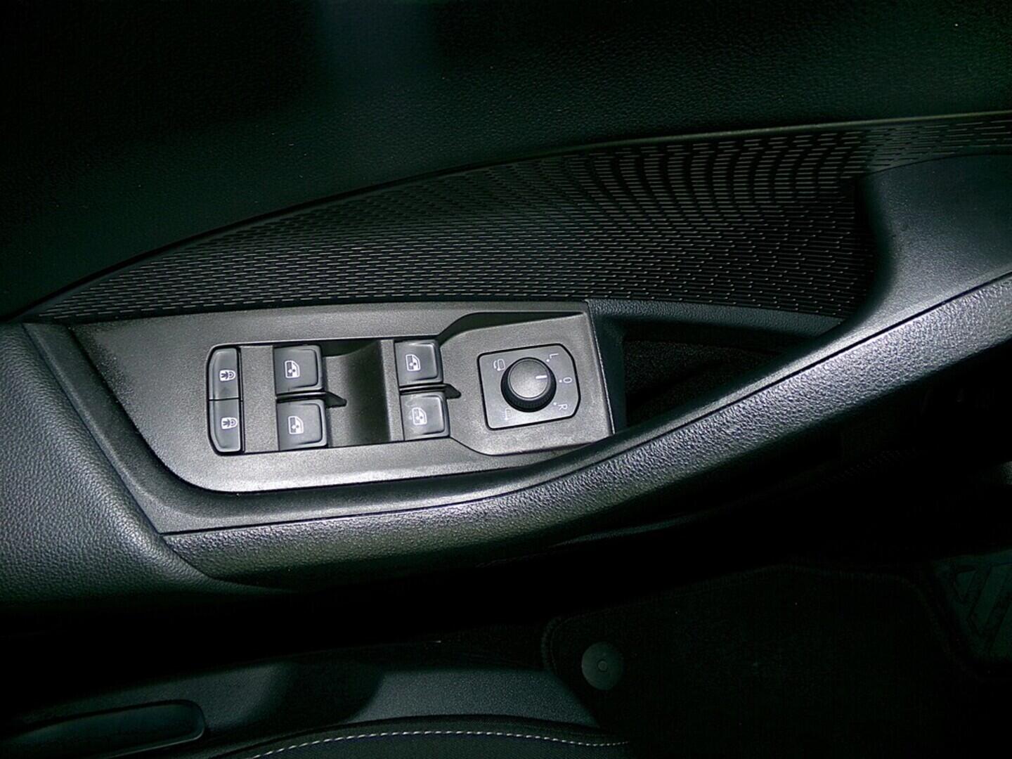 O419V07875_21.webp_OCTAVIA Style Plus 2.0 TDI 110 kW automat