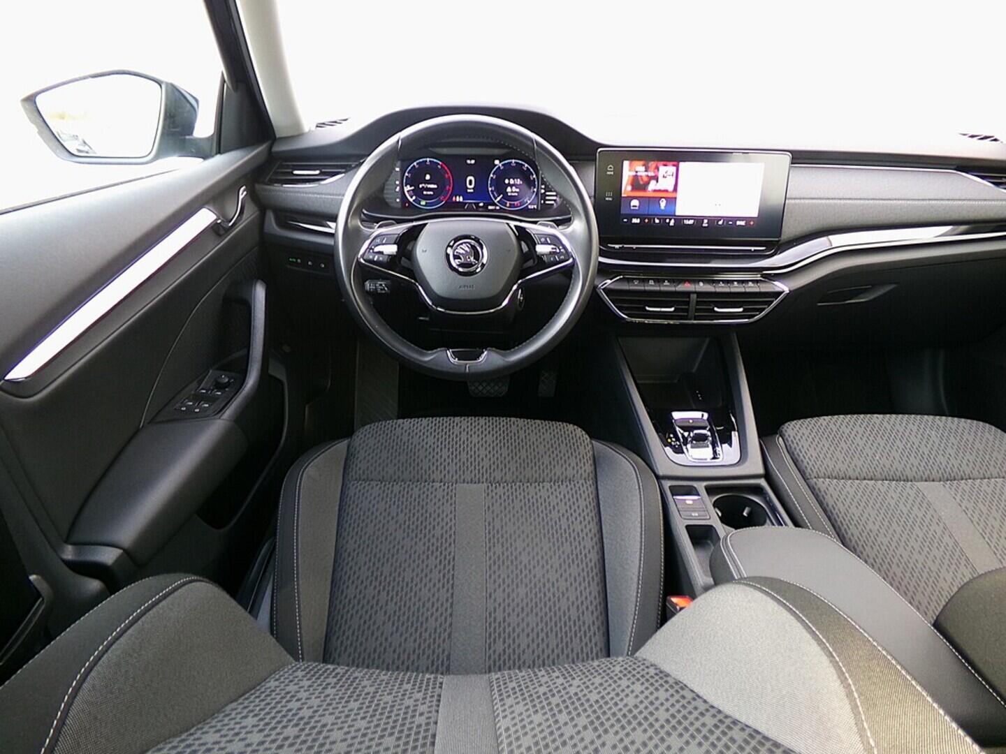 O419V07875_25.webp_OCTAVIA Style Plus 2.0 TDI 110 kW automat