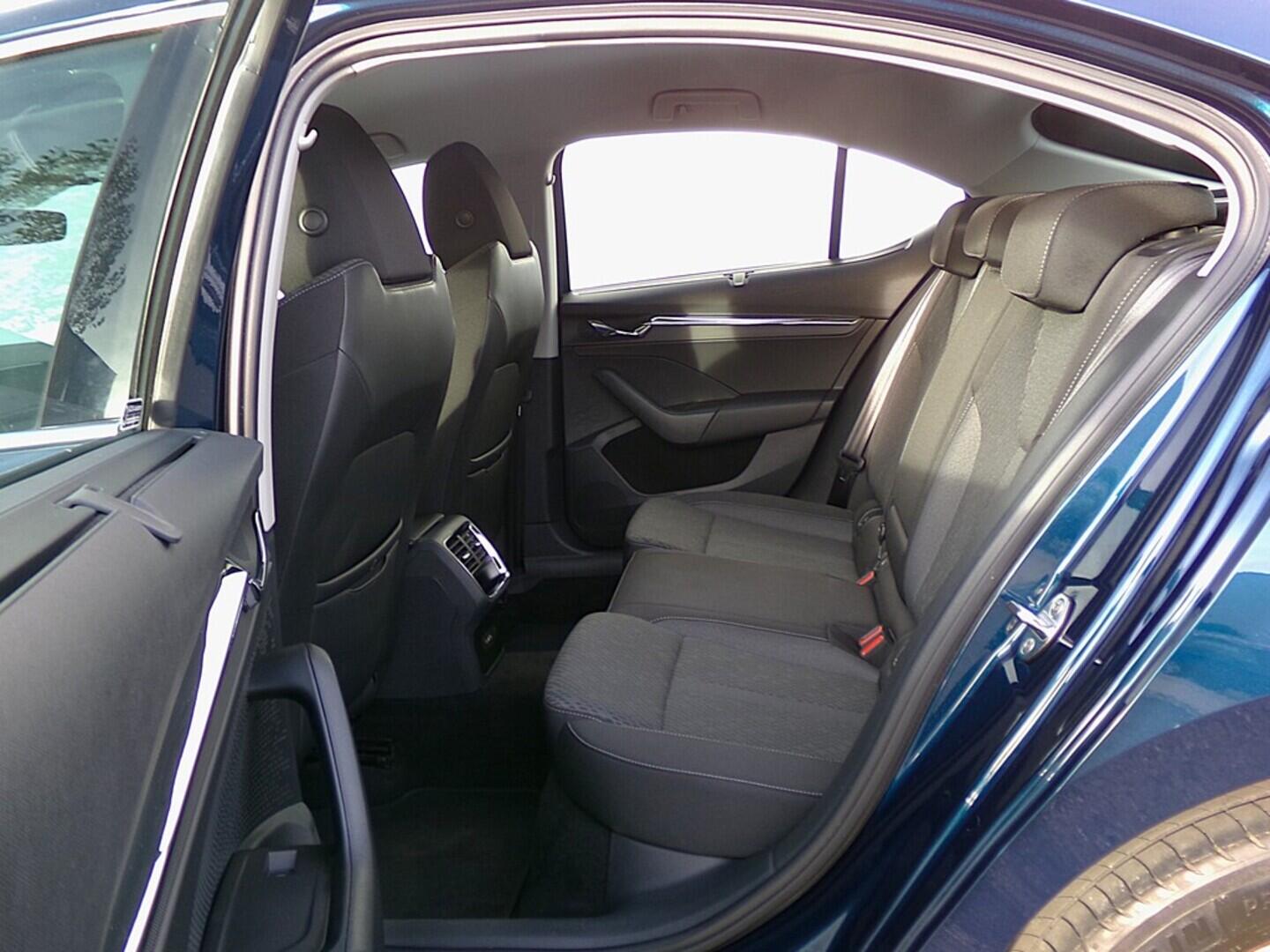 O419V07875_36.webp_OCTAVIA Style Plus 2.0 TDI 110 kW automat