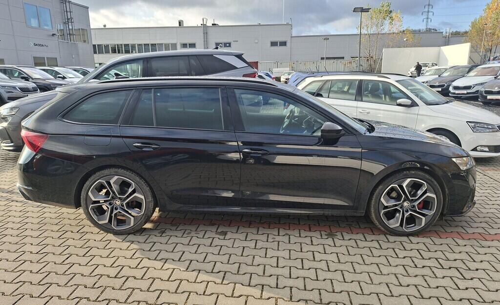 O419V07878_12.webp_OCTAVIA RS 2.0 TDI 147 kW automat, DPH