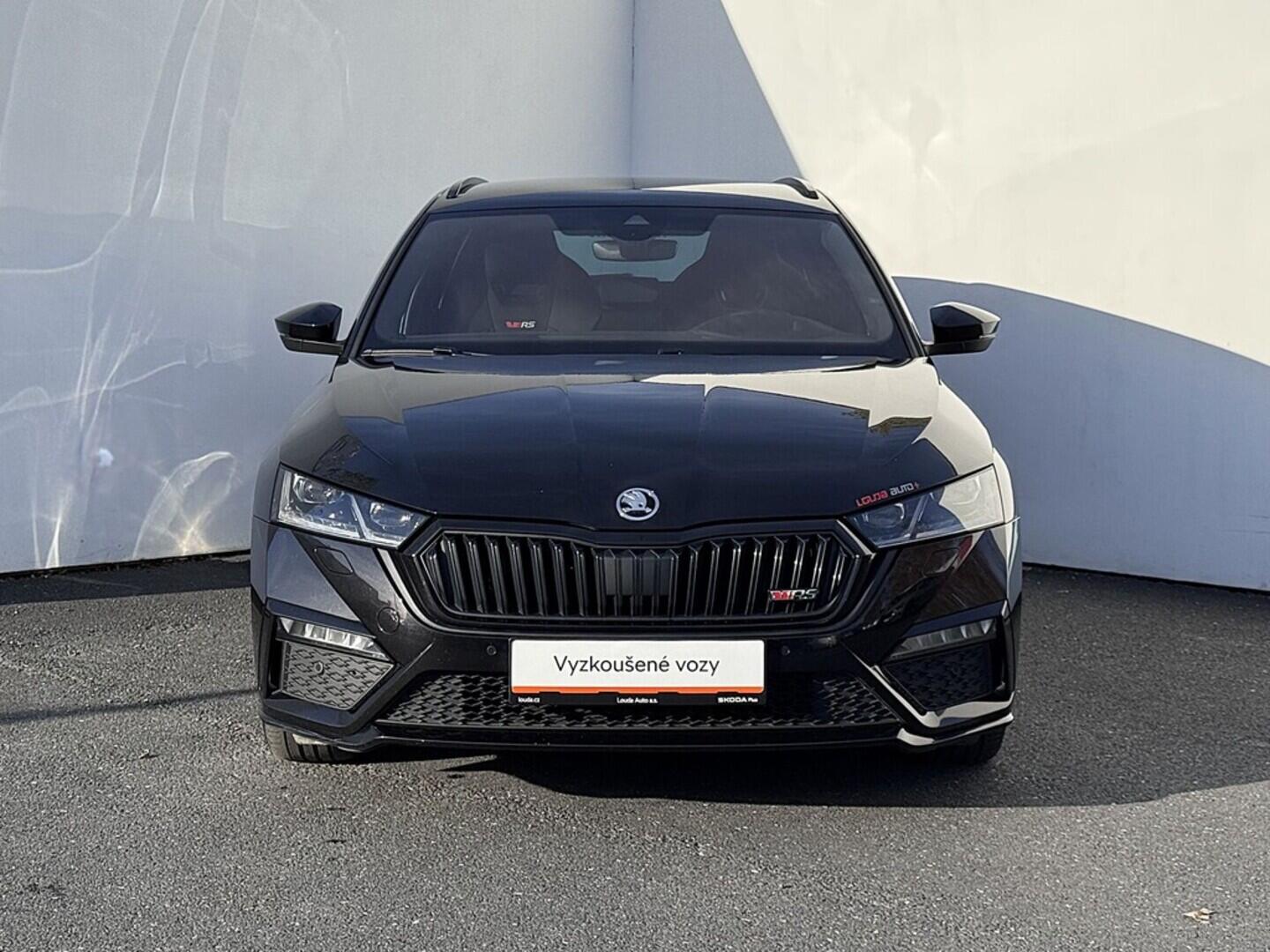 O419V07878_13.webp_OCTAVIA RS 2.0 TDI 147 kW automat, DPH