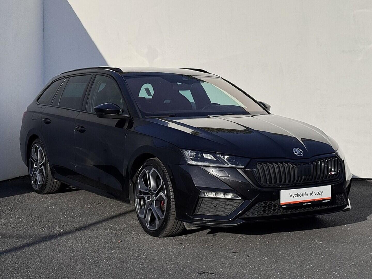 O419V07878_14.webp_OCTAVIA RS 2.0 TDI 147 kW automat, DPH