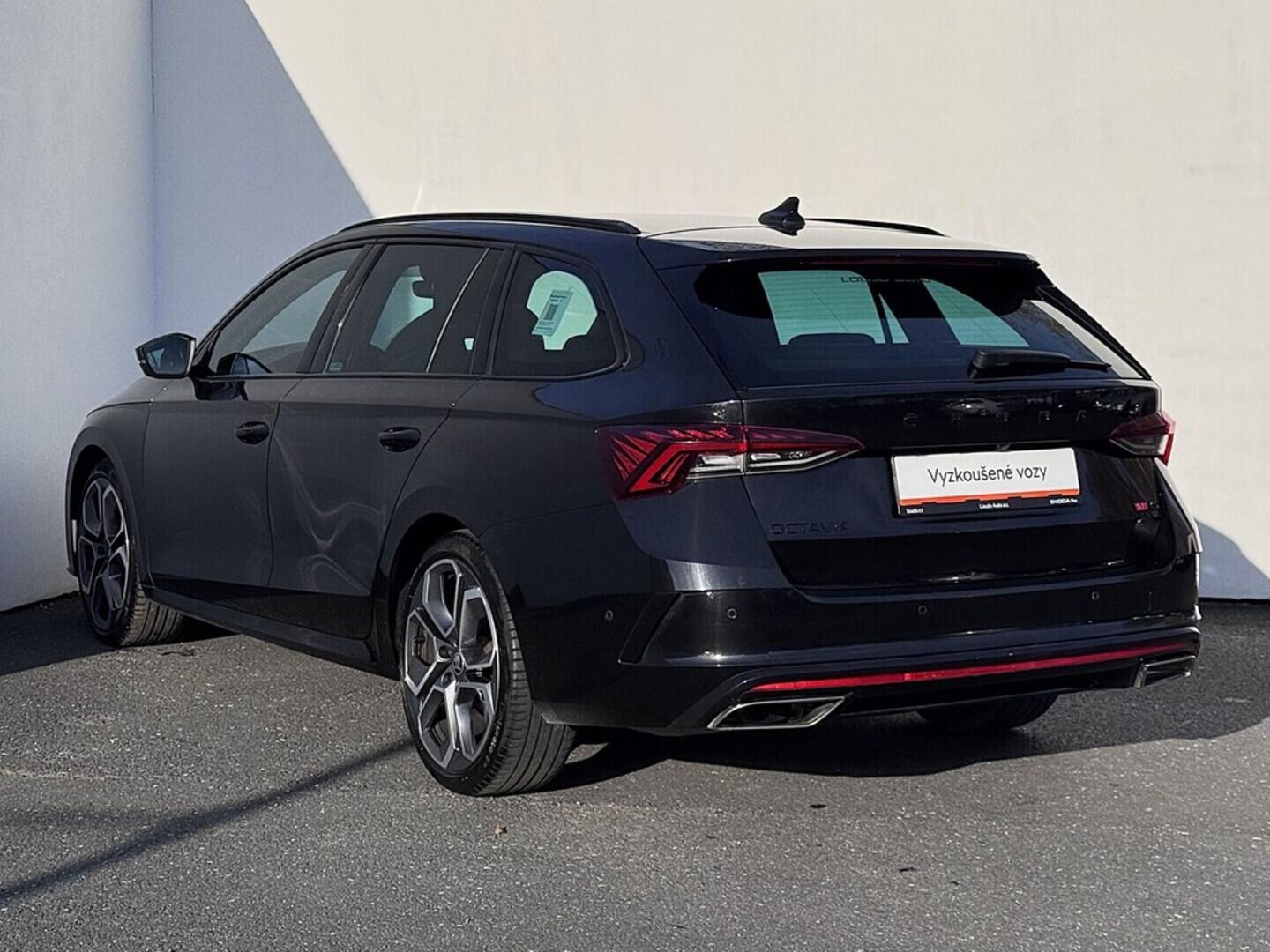O419V07878_15.webp_OCTAVIA RS 2.0 TDI 147 kW automat, DPH