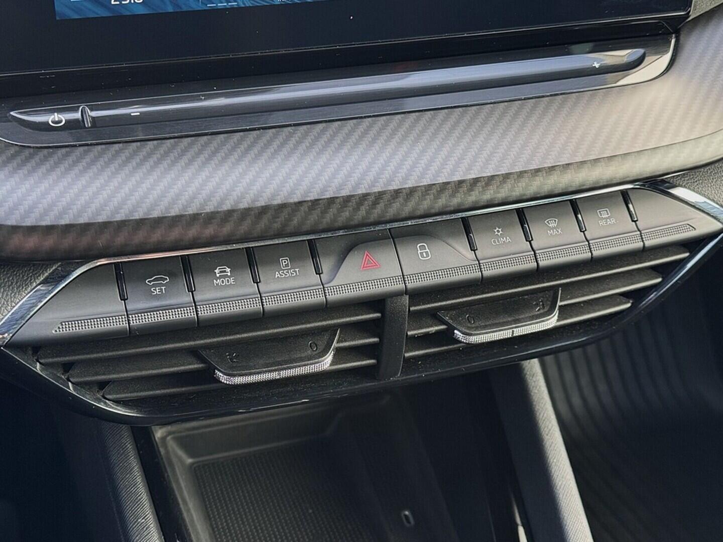 O419V07878_28.webp_OCTAVIA RS 2.0 TDI 147 kW automat, DPH