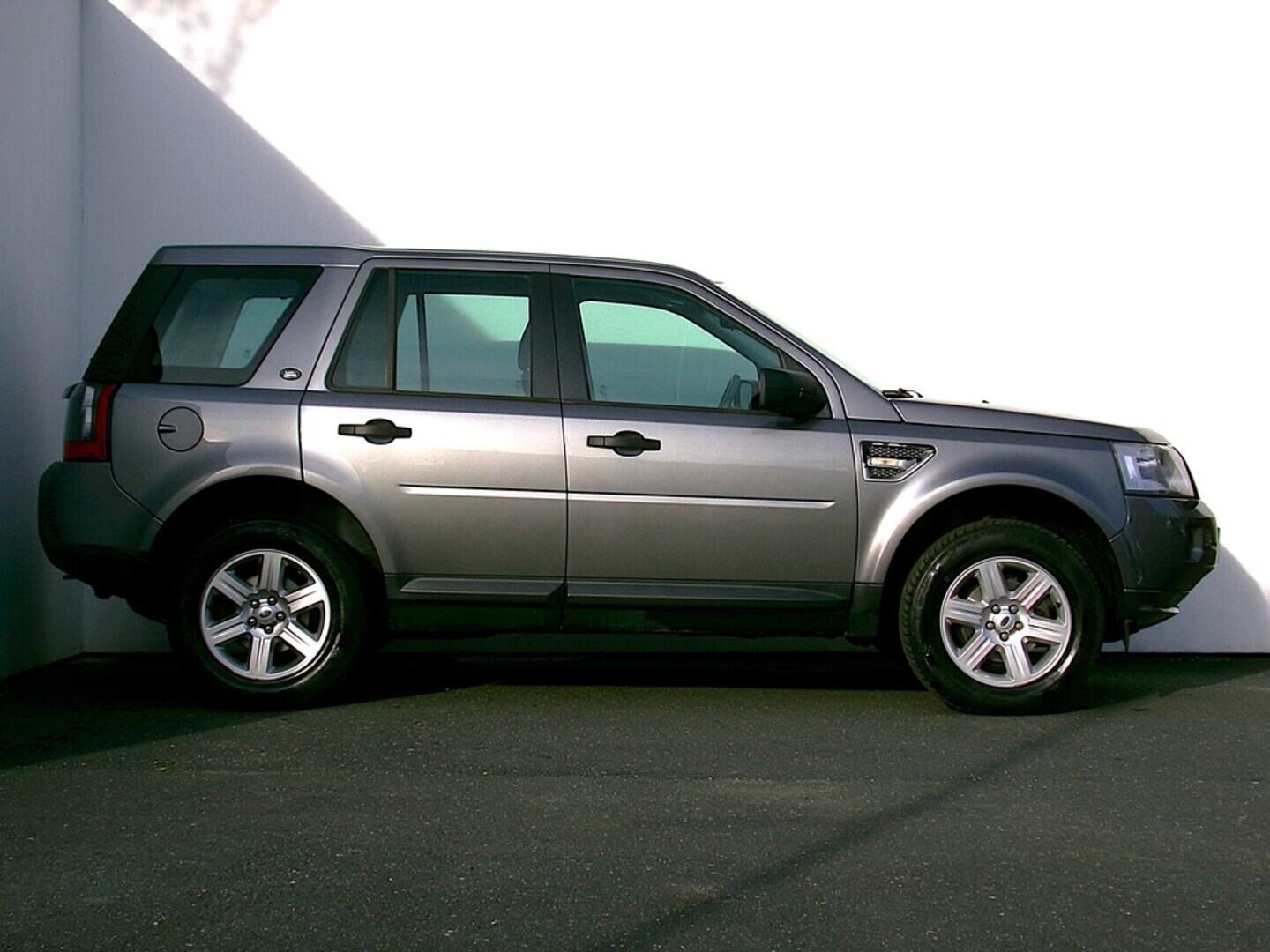 O419V07879_16.webp_FREELANDER  2.2 DCI 110 kW manuál
