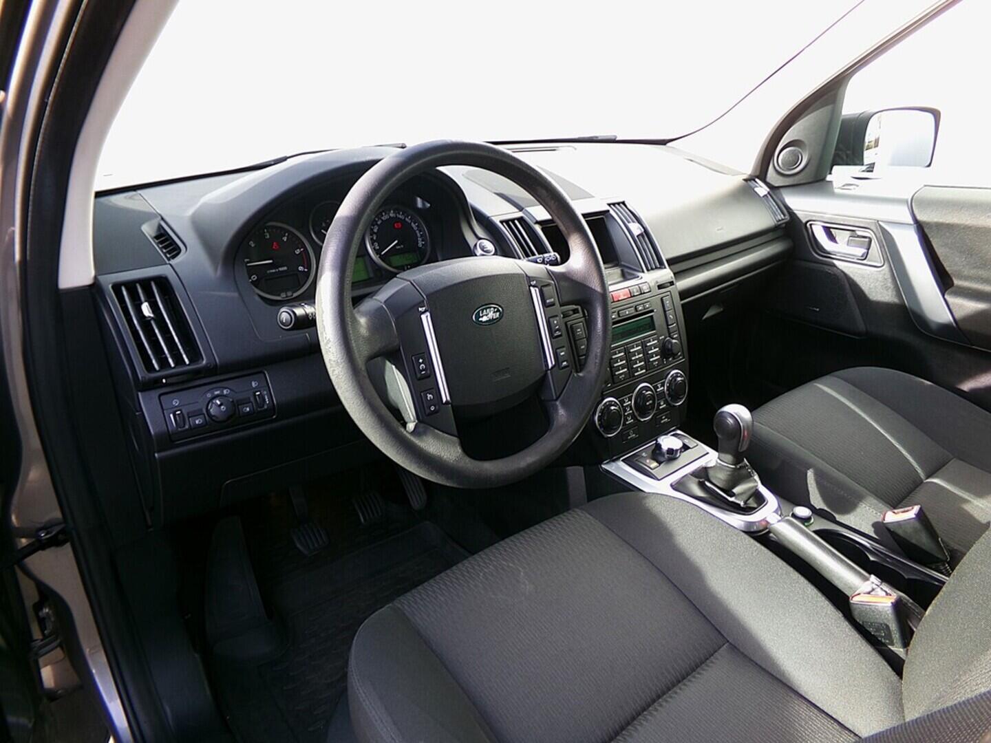 O419V07879_19.webp_FREELANDER  2.2 DCI 110 kW manuál