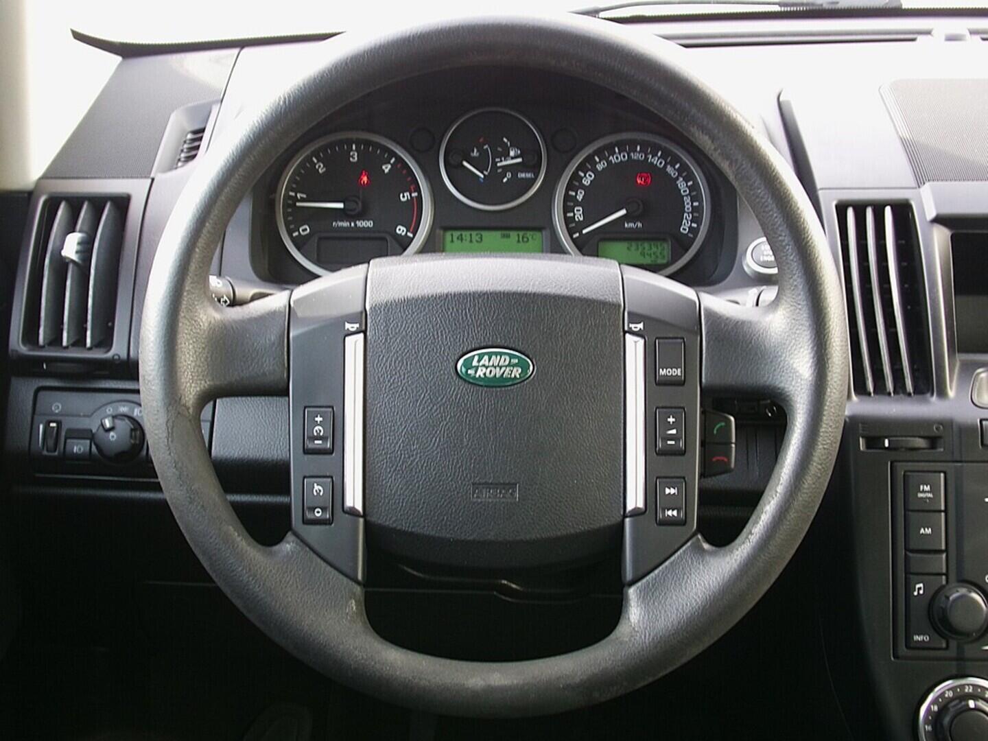 O419V07879_23.webp_FREELANDER  2.2 DCI 110 kW manuál