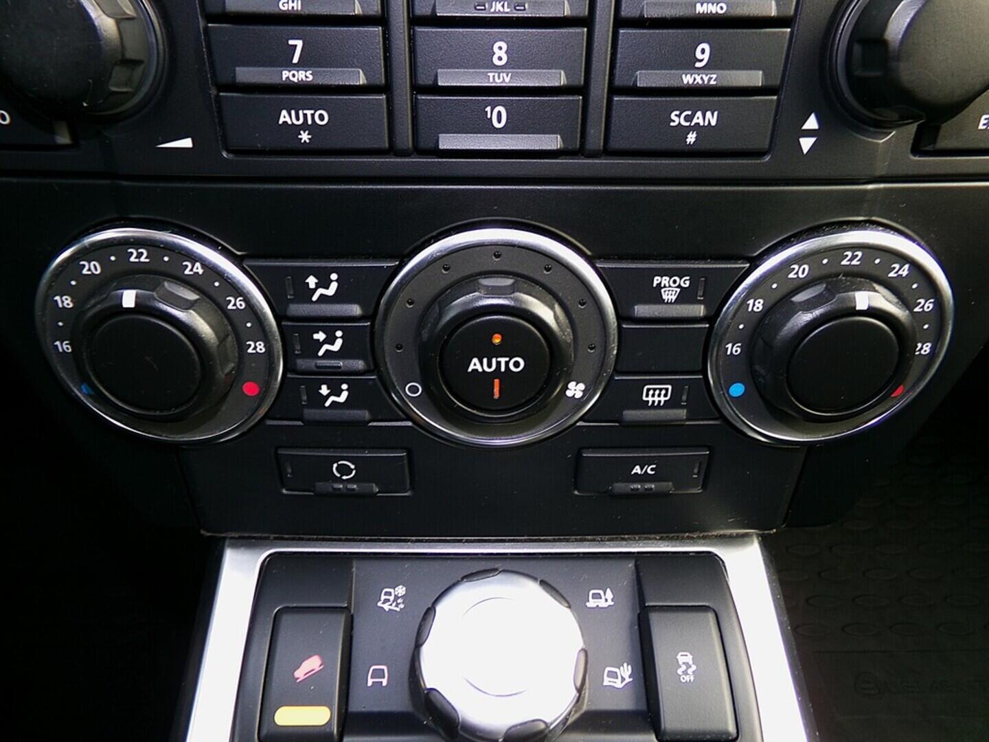 O419V07879_26.webp_FREELANDER  2.2 DCI 110 kW manuál