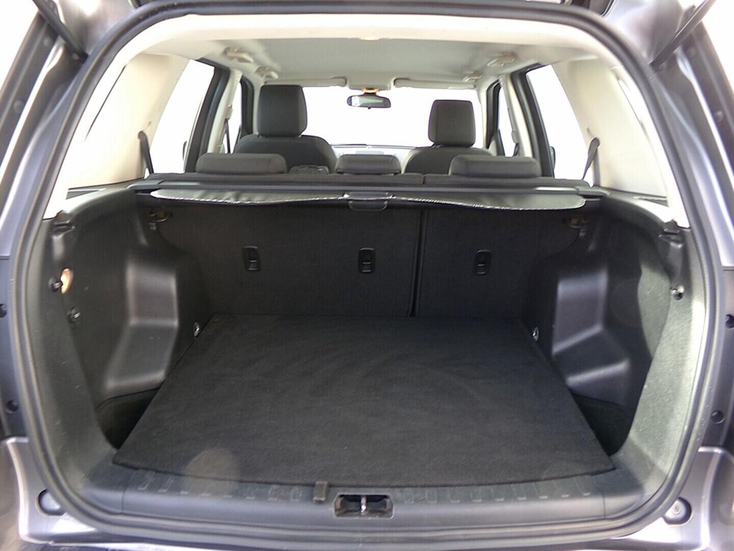 O419V07879_29.webp_FREELANDER  2.2 DCI 110 kW manuál