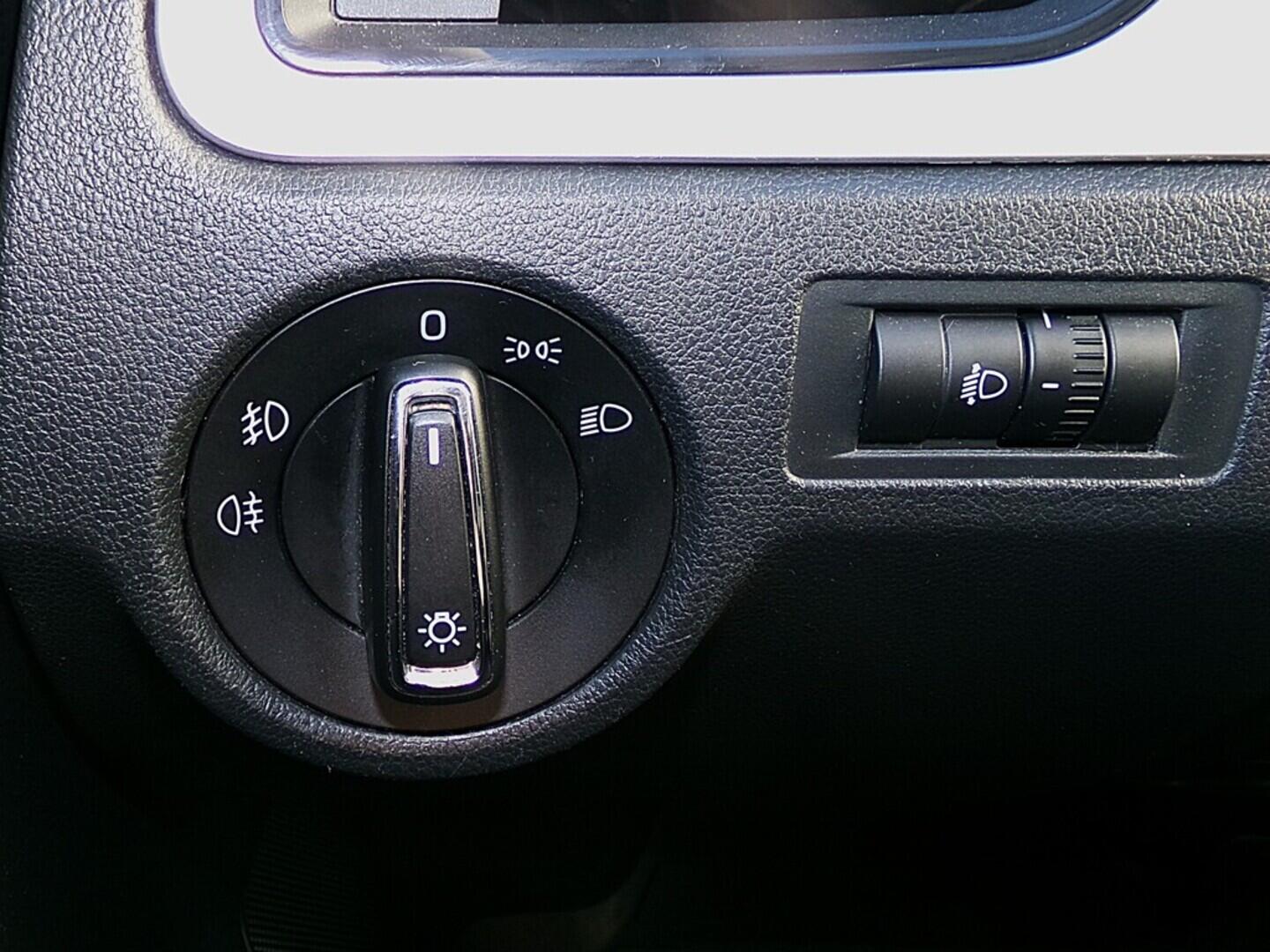 O419V07880_22.webp_RAPID Ambition 1.0 TSI 70 kW manuál