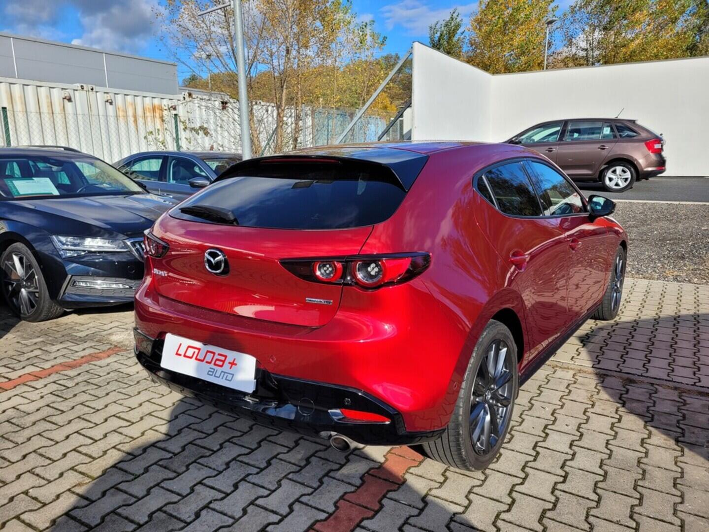 O419V07882_11.webp_3 Luxury plus 2.0  88 kW manuál