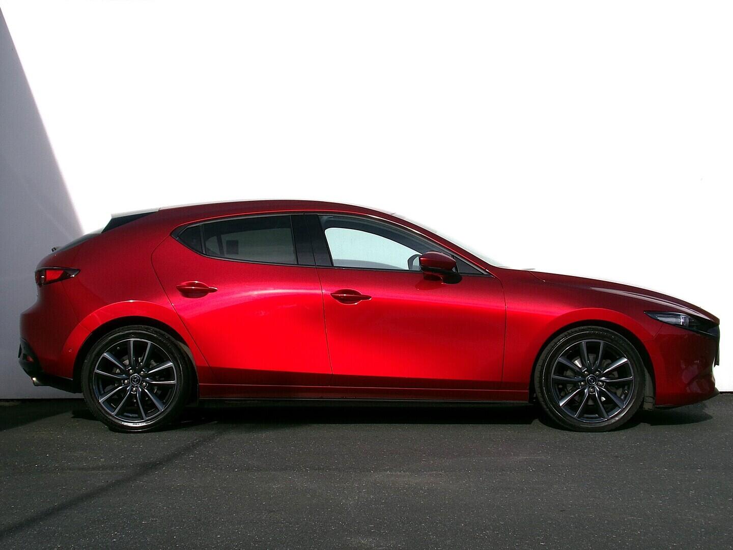 O419V07882_16.webp_3 Luxury plus 2.0  88 kW manuál