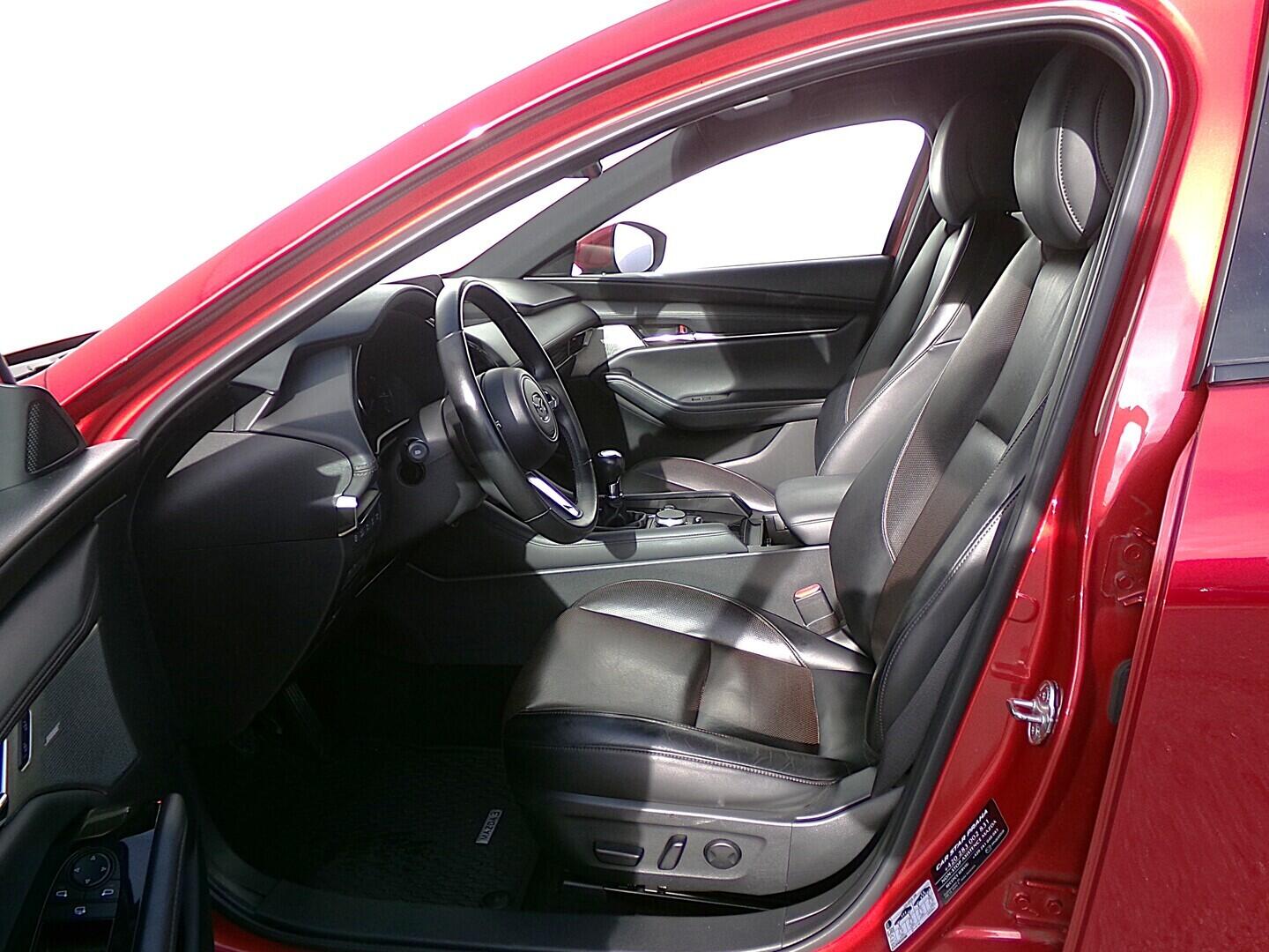 O419V07882_20.webp_3 Luxury plus 2.0  88 kW manuál