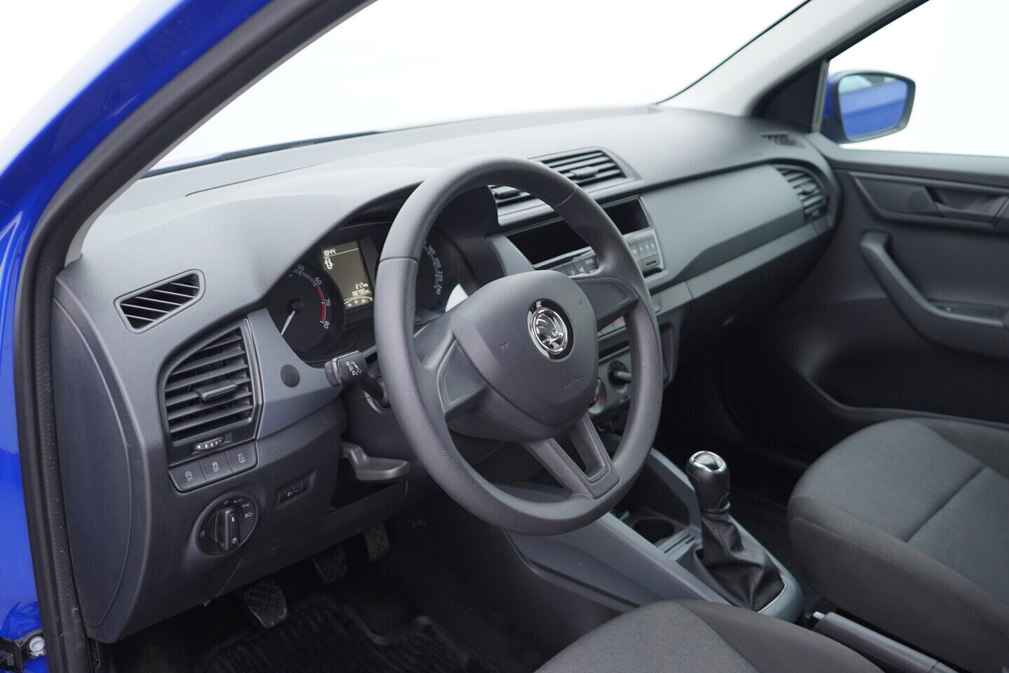O419V07884_21.webp_FABIA Active 1.0 TSI 70 kW manuál, DPH