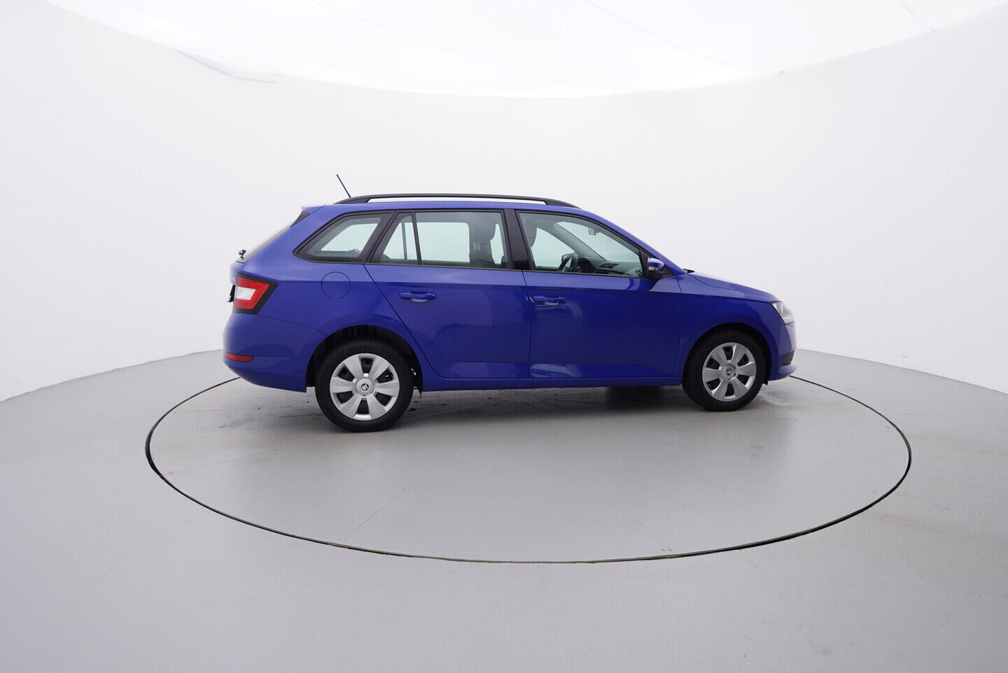 O419V07887_15.webp_FABIA Active 1.0 TSI 70 kW manuál, DPH