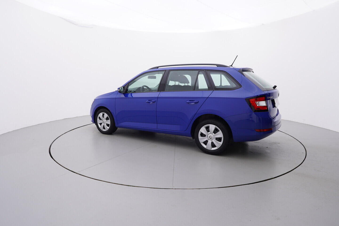 O419V07888_12.webp_FABIA Active 1.0 TSI 70 kW manuál, DPH