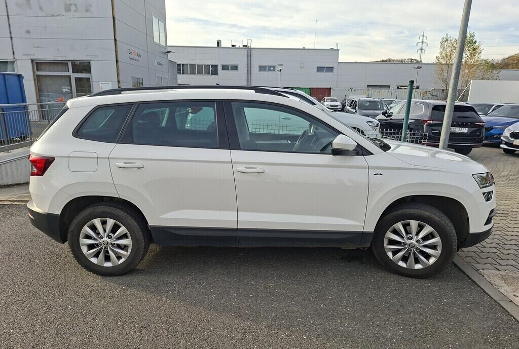 O419V07891_12.webp_KAROQ Drive 1.5 TSI 110 kW manuál