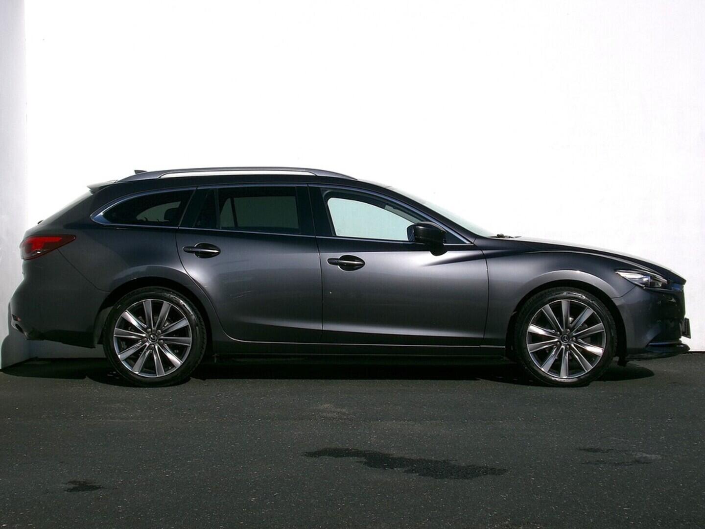 O419V07892_16.webp_6 Revolution Top 2.5 Skyactive 143 kW automat