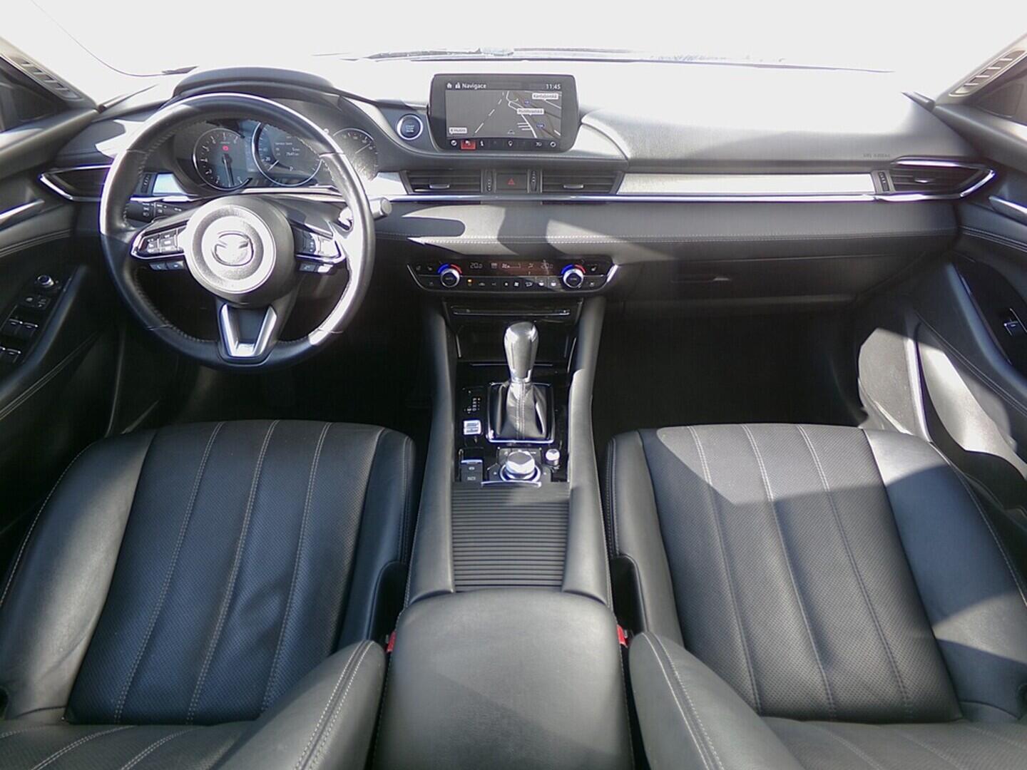 O419V07892_18.webp_6 Revolution Top 2.5 Skyactive 143 kW automat