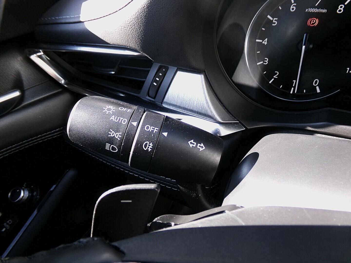 O419V07892_23.webp_6 Revolution Top 2.5 Skyactive 143 kW automat