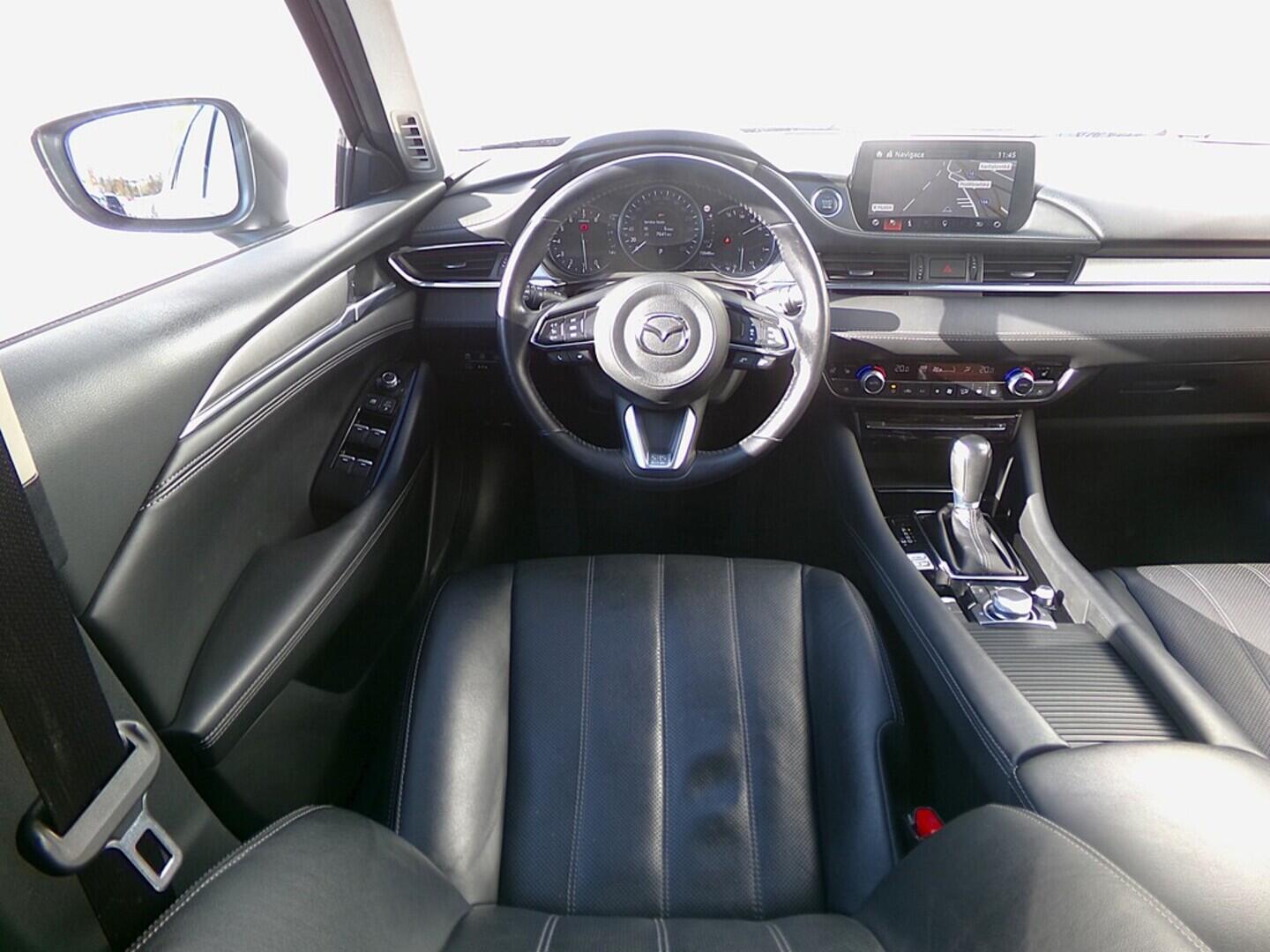 O419V07892_26.webp_6 Revolution Top 2.5 Skyactive 143 kW automat