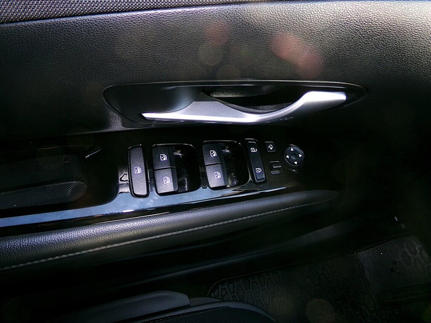 O419V07893_21.webp_TUCSON Smart 1.6  110 kW manuál, DPH