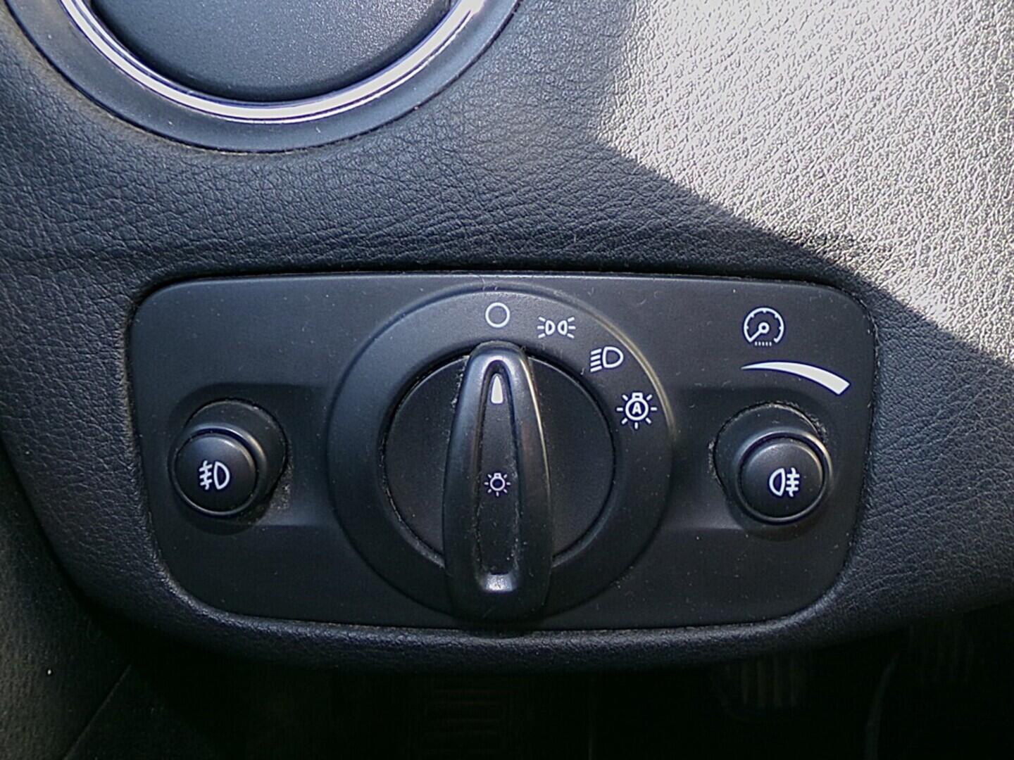 O419V07895_22.webp_MONDEO Titanium 2.0 TDCi 103 kW manuál