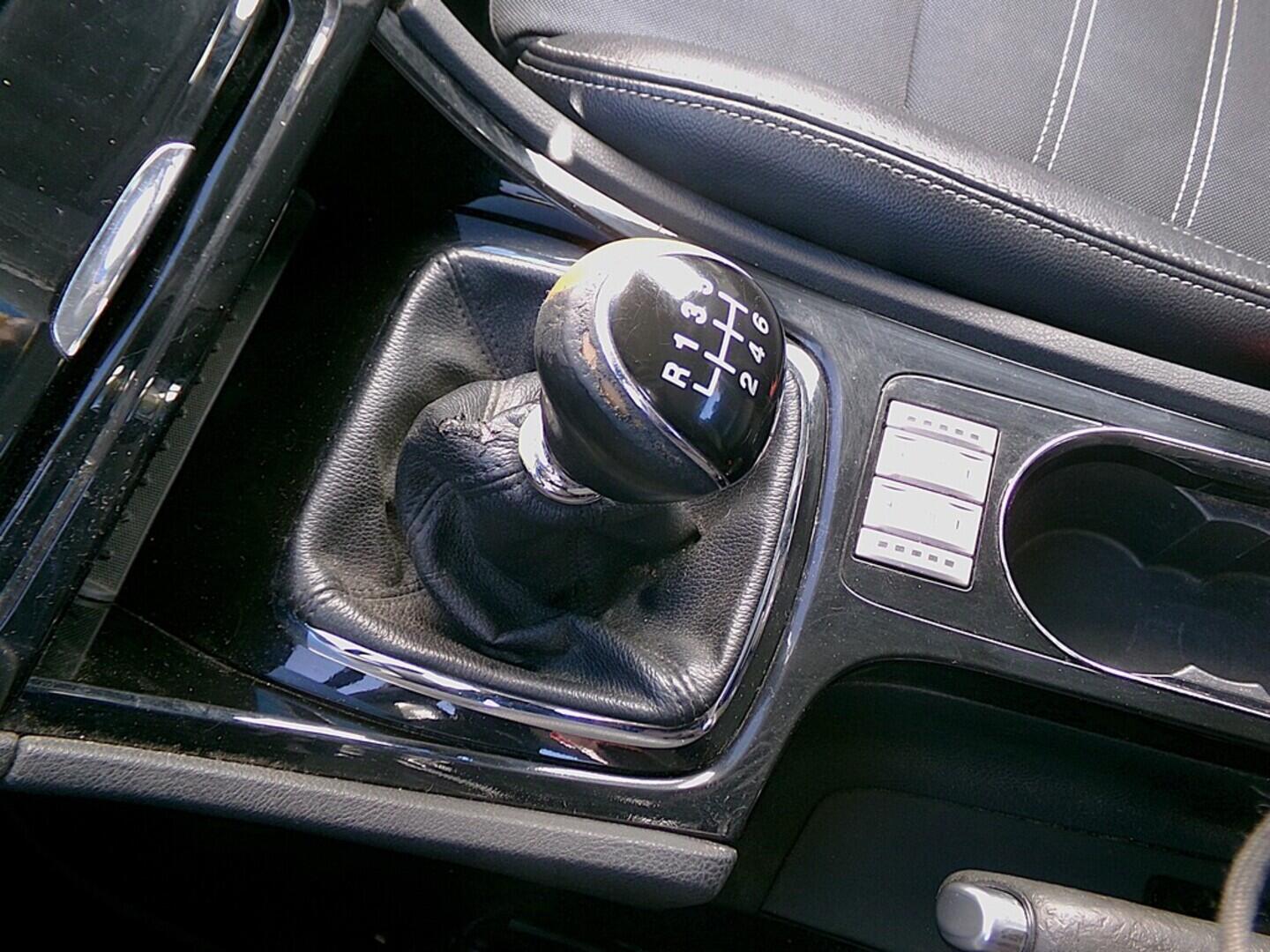 O419V07895_28.webp_MONDEO Titanium 2.0 TDCi 103 kW manuál