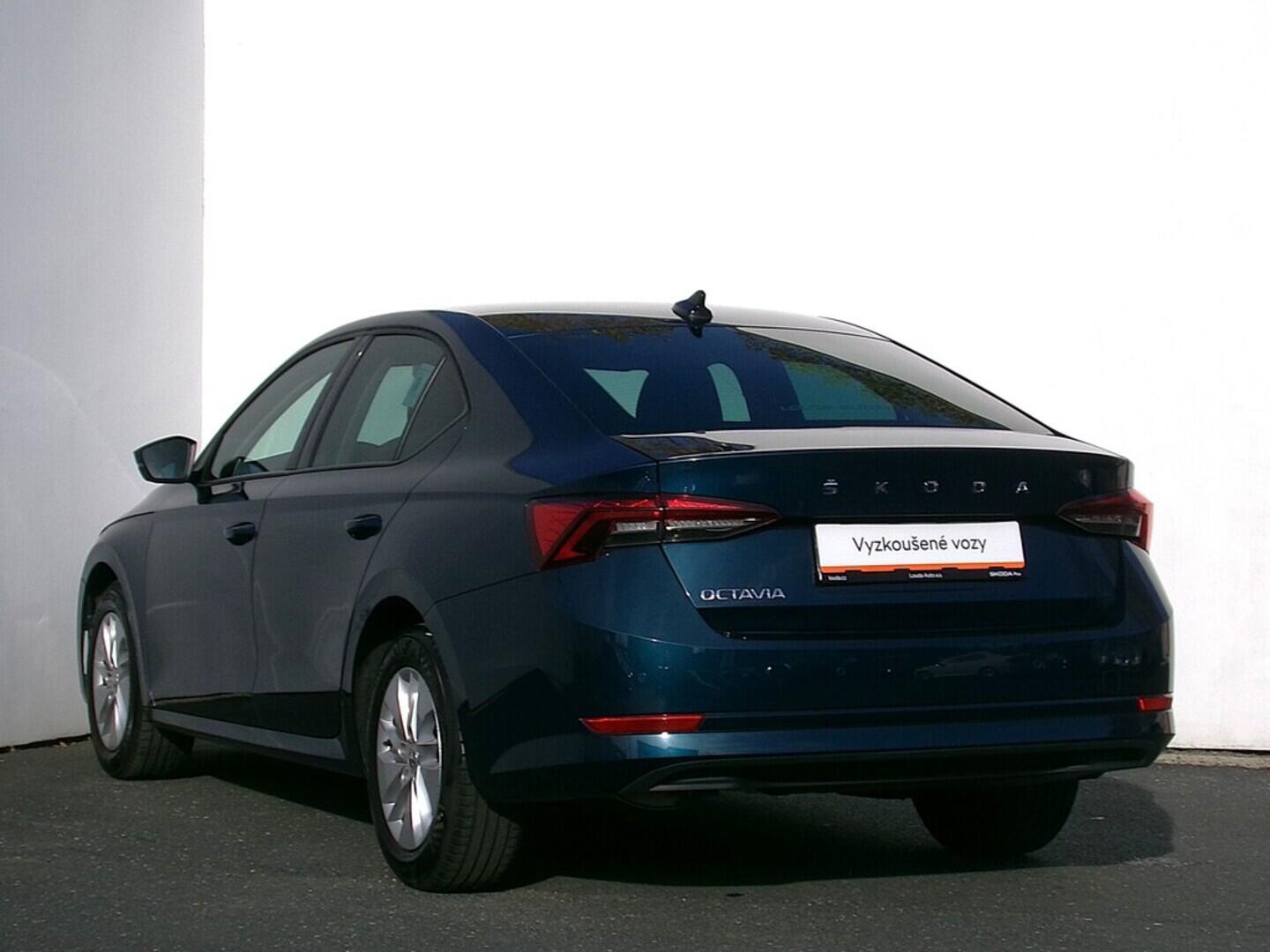 O419V07897_15.webp_OCTAVIA Ambition Plus 1.5 TSI 110 kW manuál