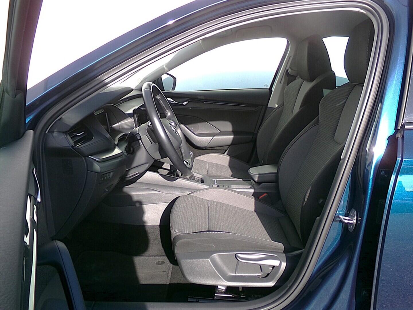 O419V07897_20.webp_OCTAVIA Ambition Plus 1.5 TSI 110 kW manuál