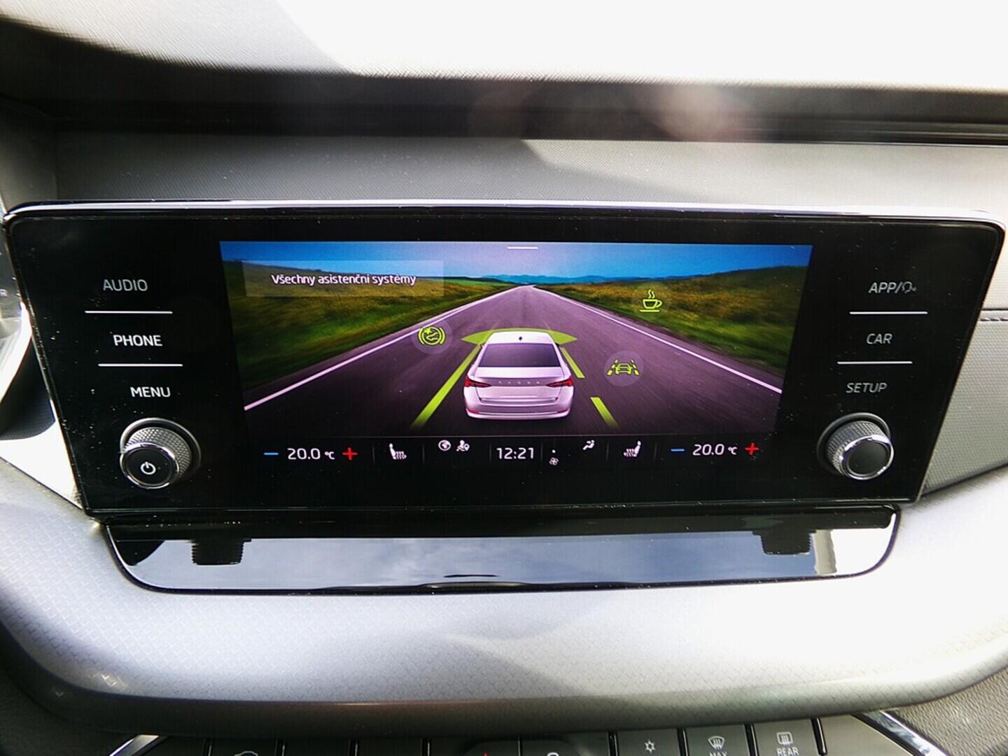 O419V07897_26.webp_OCTAVIA Ambition Plus 1.5 TSI 110 kW manuál