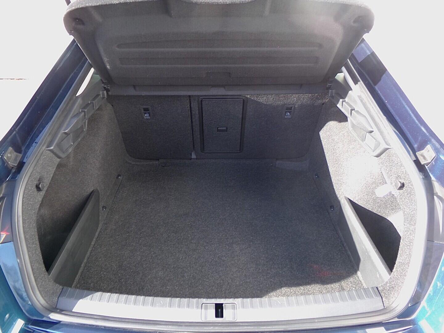 O419V07897_33.webp_OCTAVIA Ambition Plus 1.5 TSI 110 kW manuál