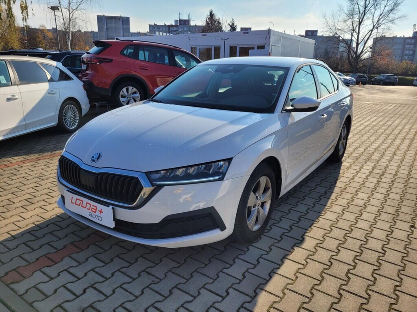 O419V07901_10.webp_OCTAVIA Active 1.5 TSI 110 kW manuál, DPH